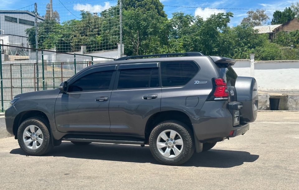 Premium SUV rental in Madagascar driving through rainforests